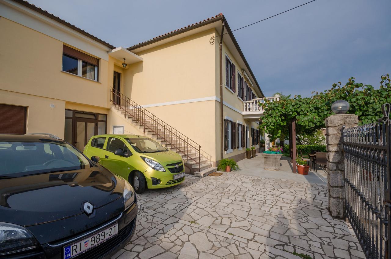 Apartment Aleksandra Rijeka Exterior photo